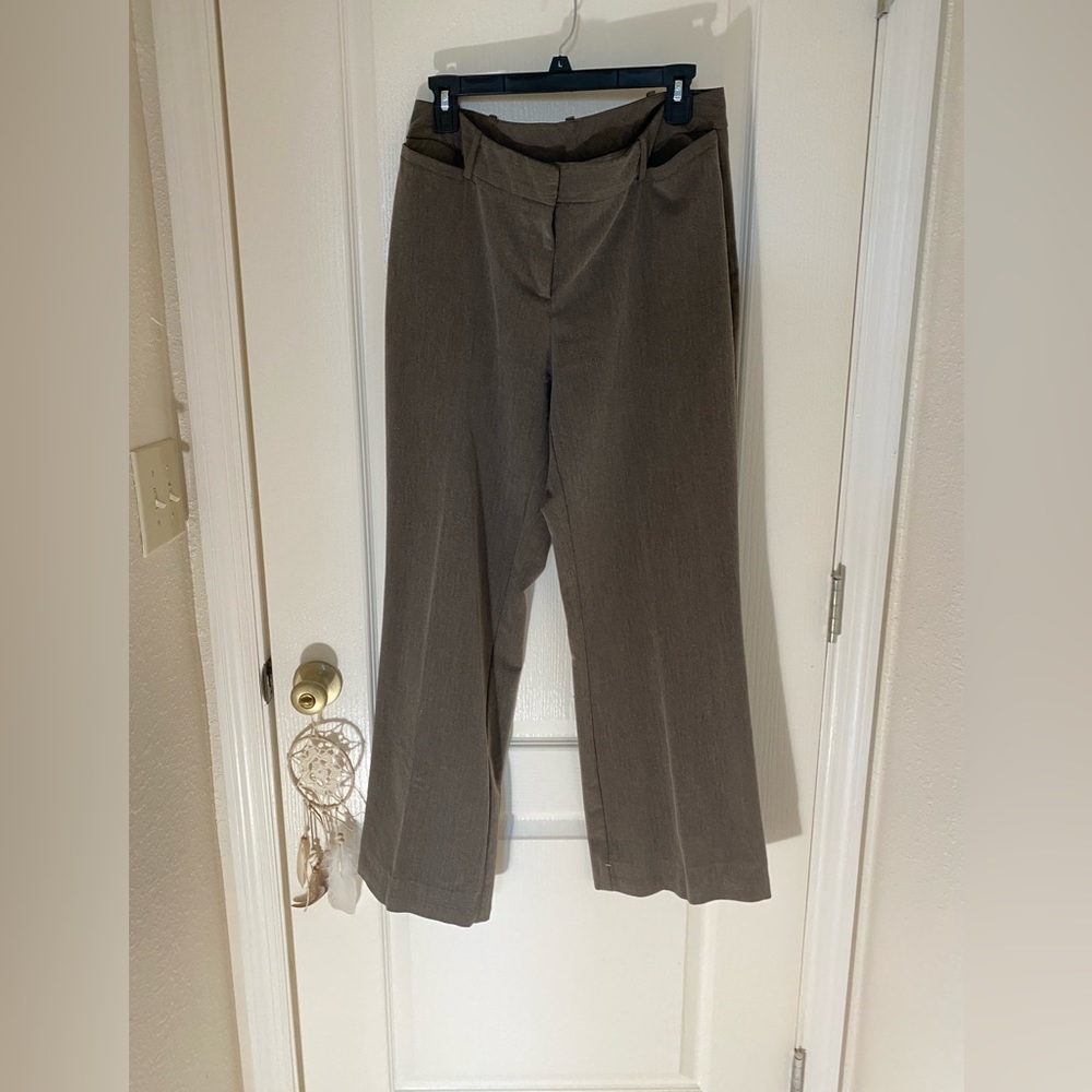 Worthington Women's Curvy Fit Dress Pants Brown Size 10 Straight Leg Stretch